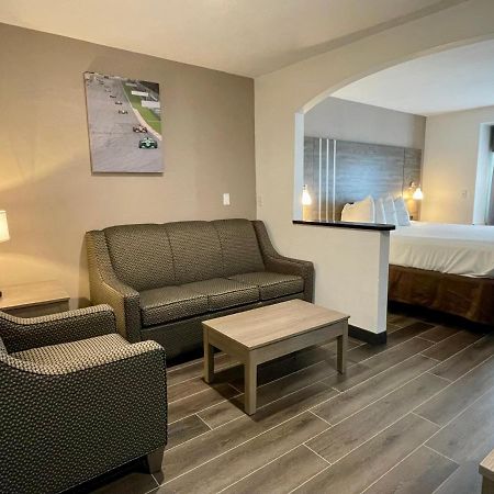 Best Western Roanoke Inn & Suites Buitenkant foto