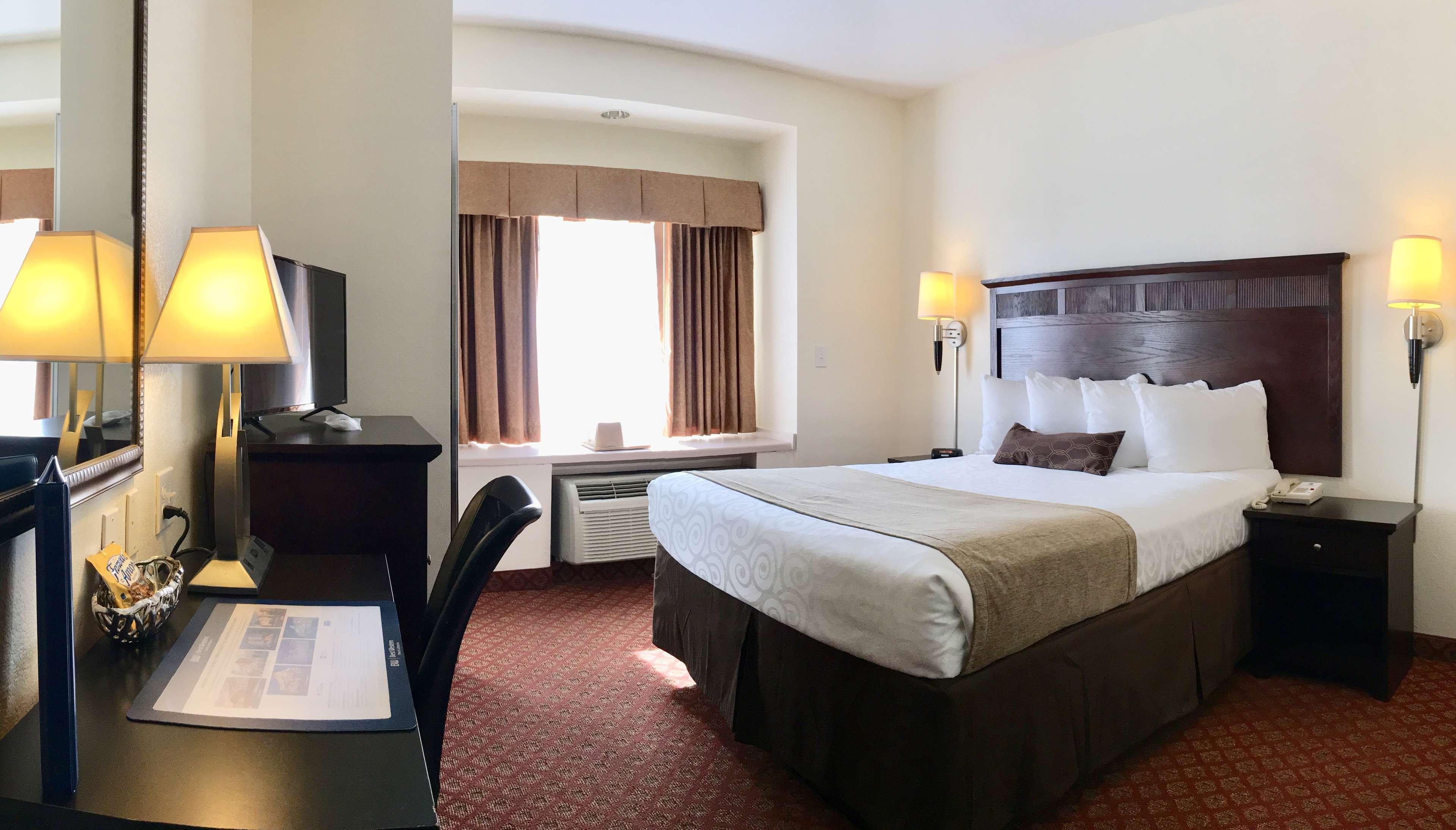 Best Western Roanoke Inn & Suites Buitenkant foto