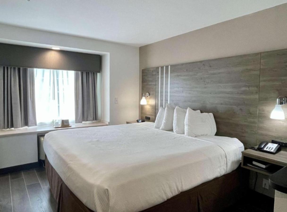 Best Western Roanoke Inn & Suites Buitenkant foto