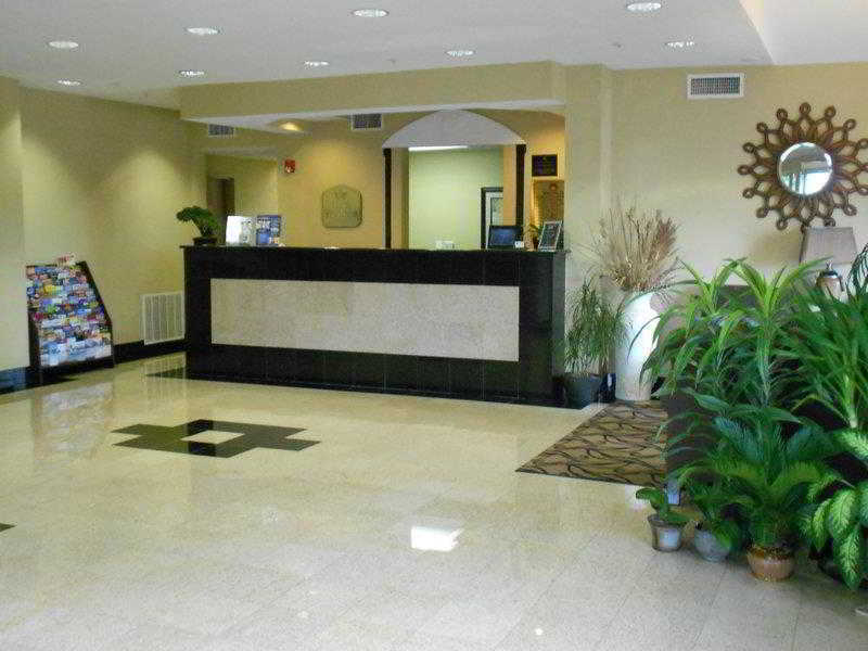 Best Western Roanoke Inn & Suites Buitenkant foto