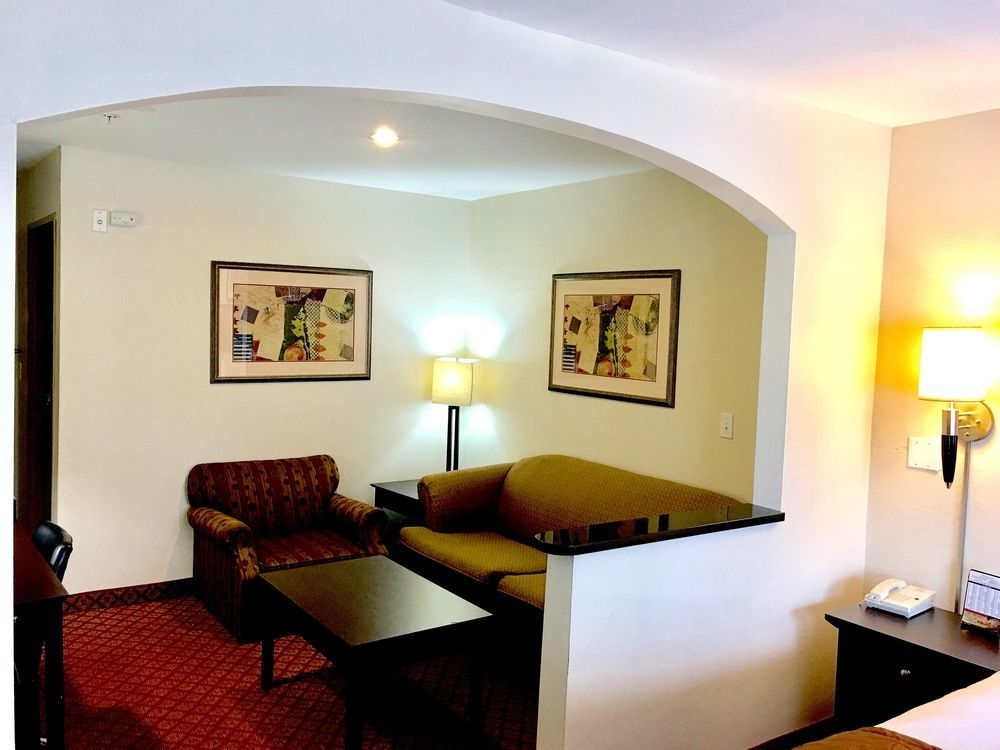 Best Western Roanoke Inn & Suites Buitenkant foto