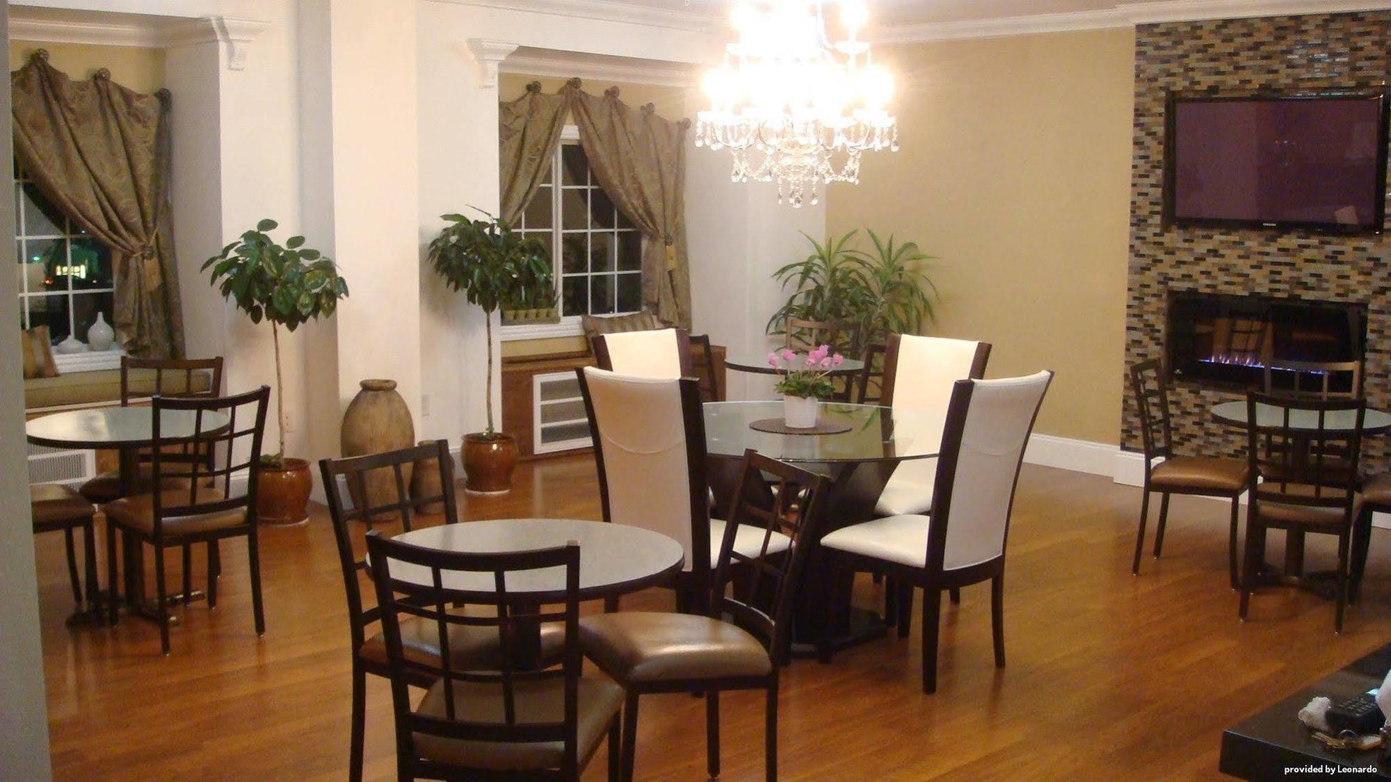 Best Western Roanoke Inn & Suites Buitenkant foto